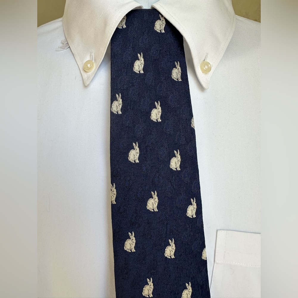 Paul Stuart Dark Blue 100% Silk Tie with Rabbit Design.